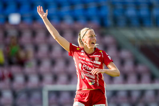 Piteås Julia Karlenäs