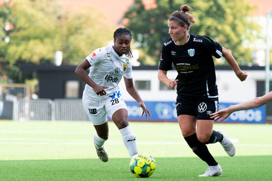 Umeås Monica Jusu Bah och Göteborgs Natalia Kuikka