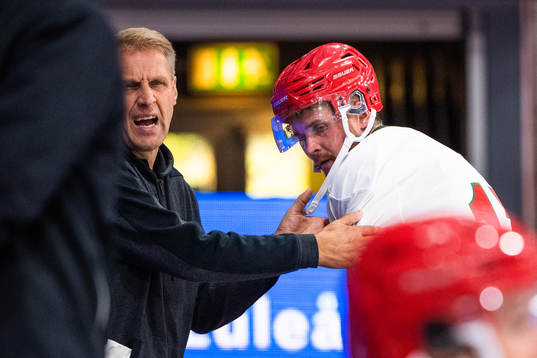 Modos Magnus Häggström tas om hand