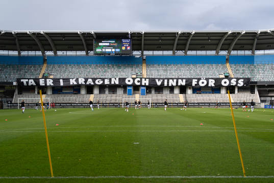 Tifo från Gais supportrar på läktaren innan