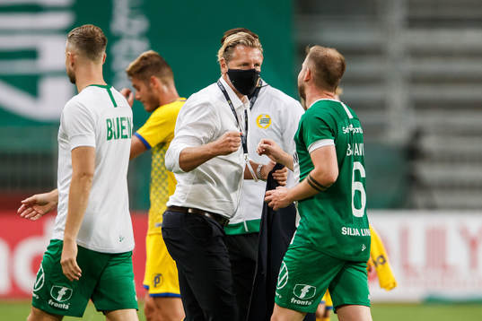 Jesper Jansson, sports director celebrate with Darijan Bojanic of Hammarby