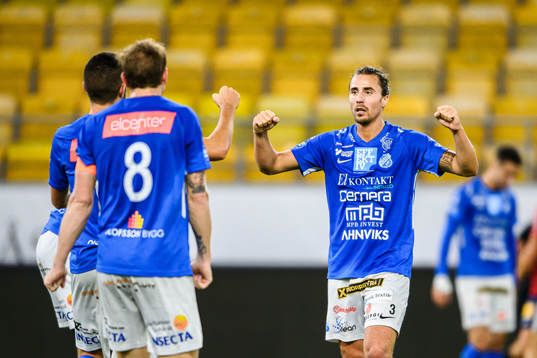 Norrbys Jonathan Azulay jublar