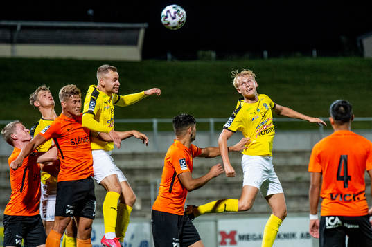Lunds Noel Hansson, Filip Bohman och Jakob Andersson i luften