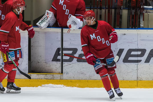 Modos Linus Pettersson  jublar