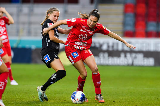 Växjös Ria Öling och Örebros Lindsay Agnew
