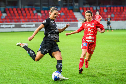 Växjös Jennie Nordin och Örebros Cali Farquharson