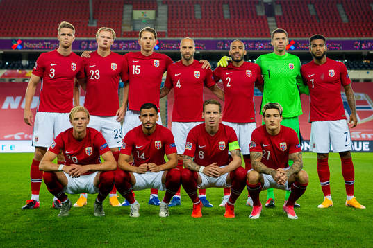 Norway's starting eleven pose for a team photo