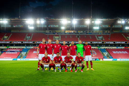 Norway's starting eleven pose for a team photo