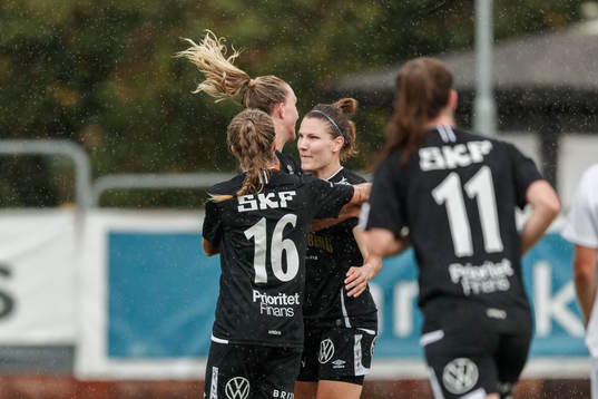 Göteborgs Natalia Kuikka jublar med lagkamrater