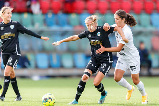 Göteborgs Filippa Angeldal och Eskilstunas Loretta Kullashi