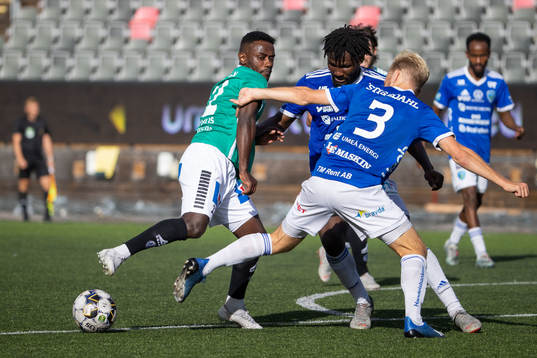 Brages Kristian Andersen mot Umeås Emmanuel Yeboah och