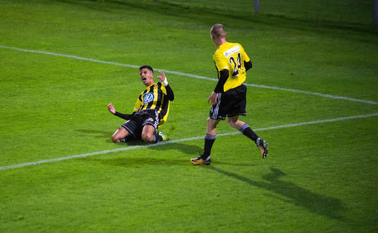 IFK Hässleholms Mustafa Owaid kvitterar till 2-2 i matchen