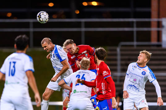 Akropolis Oscar Pehrsson mot Östers Månz Berg