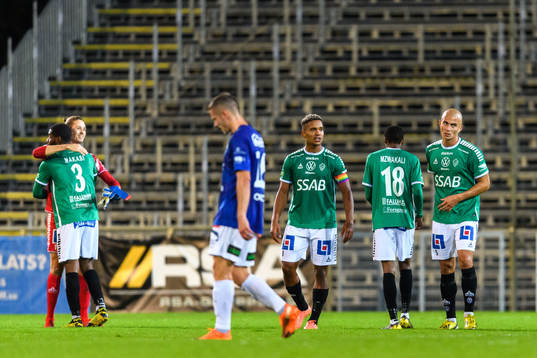 Brages Seth Kanteh Hellberg, Bantu Mzwakali och Carlos Garcia Ambrosiani jublar