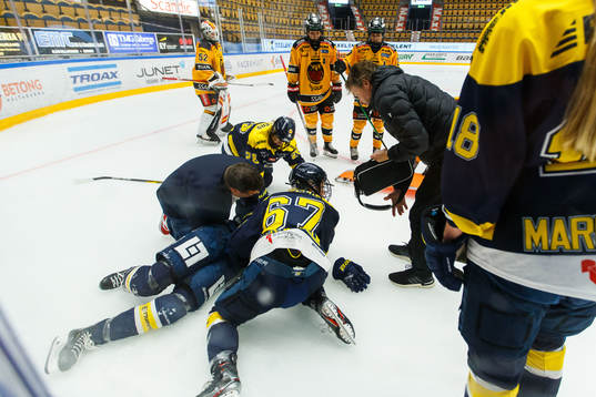 s Julia Tylke kollas till