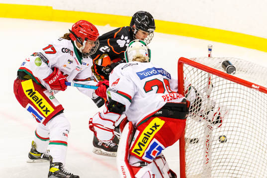 Göteborgs Wiktoria Sikorska och Modos Erica Rieder