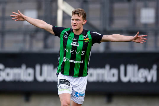 GAIS Meinhard Egilsson Olsen jublar efter att Julius Lindberg gjort 3-1