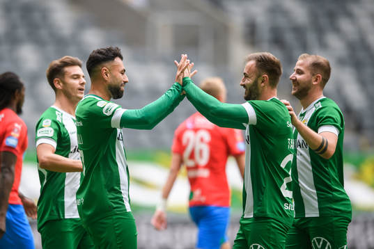 Hammarbys Alexander Kacaniklic, Imad Khalili, Muamer Tankovic och Darijan Bojanic jublar efter 1-0