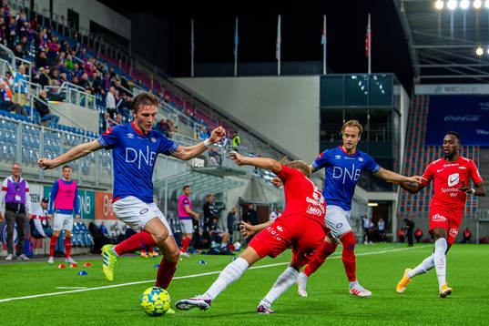 Christian Dahle Borchgrevink of Vålerenga and Thomas
