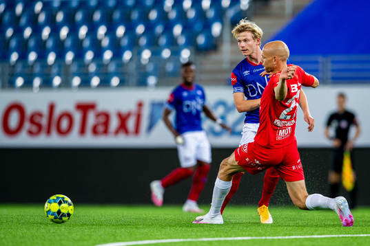 Odin Thiago Holm of Vålerenga and Ruben Kristiansen of Brann