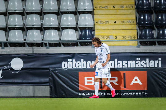 Sirius Axel Björnström jublar efter 0-1
