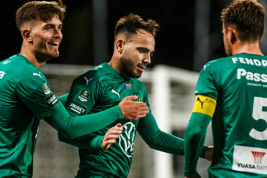 Jönköpings Pavle Vagic och Dzenis Kozica jublar