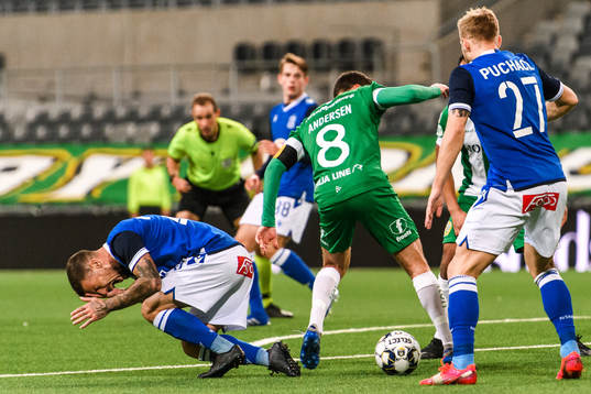 Pedro Tiba of Lech Poznan and Jeppe Andersen of Hammarby