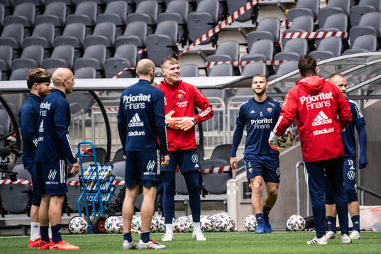 Djurgårdens Jacob Une Larsson. Magnus Eriksson, målvakt Erland Tangvik, Jesper Karlström och Nicklas Bärkroth
