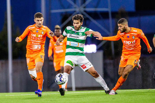 AFC Eskilstunas Ismet Lushaku , Västerås Karwan Safari