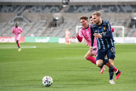 Jonathan Ring of Djurgården and Ethan Jolley of Europa FC