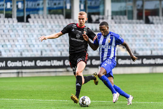 Kalmars Johan Stenmark och IFK Göteborg Christian Kouakou
