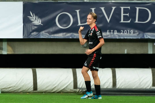 Kalmars Isak Magnusson jublar