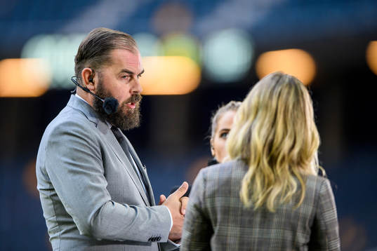 Alexander Axén i Dplays studio