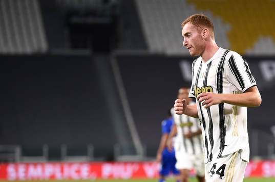 Dejan Kulusevski of Juventus celebrates the 1-0 goal