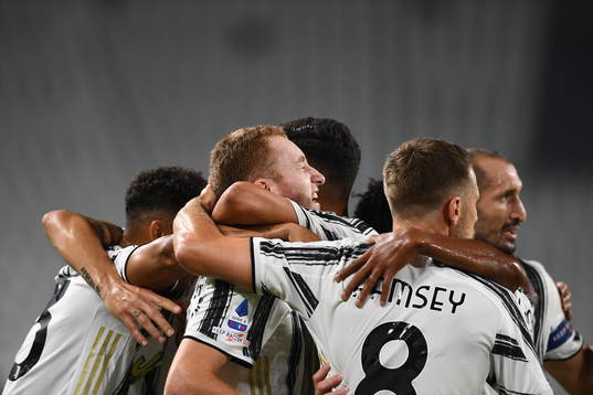 Dejan Kulusevski of Juventus celebrates the 1-0 goal
