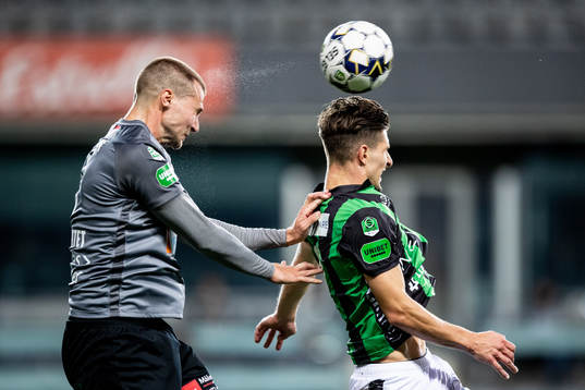Västerås Jonas Hellgren och GAIS Adnan Maric