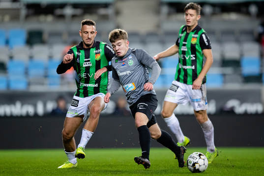 Västerås Gustav Rydberg mot GAIS Haris Cirak och Adnan Maric