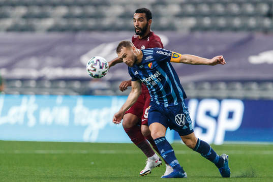 Billel Omrani of CFR Cluj and Jesper Karlström of