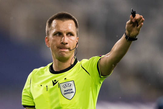Referee Bartosz Frankowski