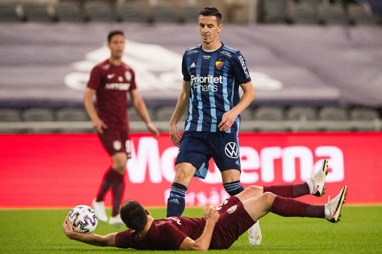 Mihai Bordeianu of CFR Cluj and Haris Radetinac of