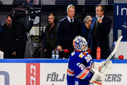 Cmore kommentatorer Niklas Wikegård och Åke Unger