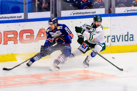 Växjös Emil Forslund och Färjestads Jesse Virtanen