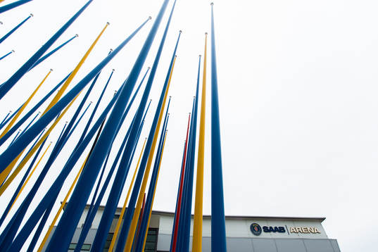 Ett konstverk utanför Saab Arena