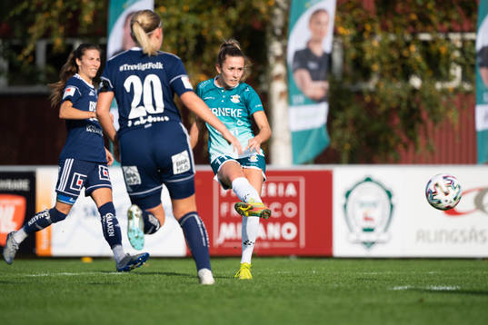 Alingsås Lisa Johansson gör 1-0