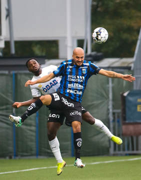 Sirius Karl Larson och Örebros Kevin Wright