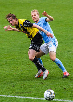 Häckens Erik Friberg och Malmö FFs Oscar Lewicki
