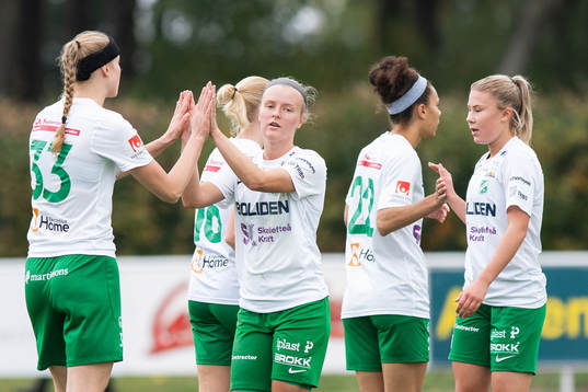 Moröns Agnes Brännström jublar med lagkamrater