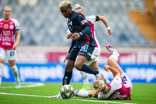 Linköpings Uchenna Grace Kanu och Uppsalas Sara Olai