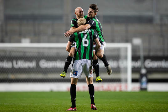 Bla gjennom flere bilder av Fotboll, Superettan, Örgryte - GAIS