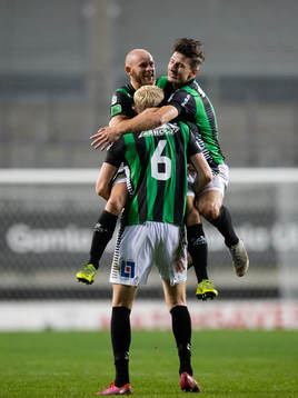 GAIS Niclas Andersén jublar ihop med Carl Elfgren Nyström